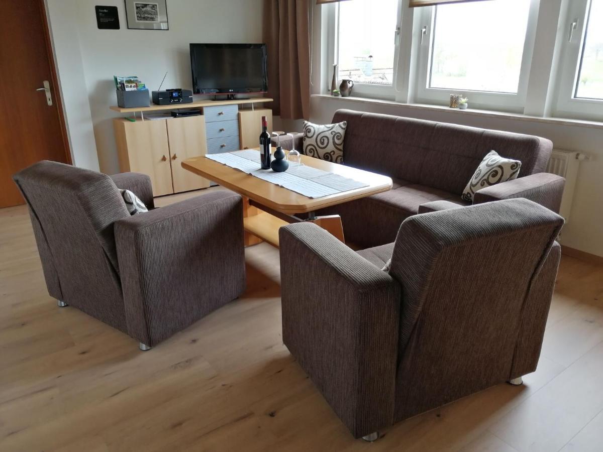 Flat In Polle Near The Forest Экстерьер фото