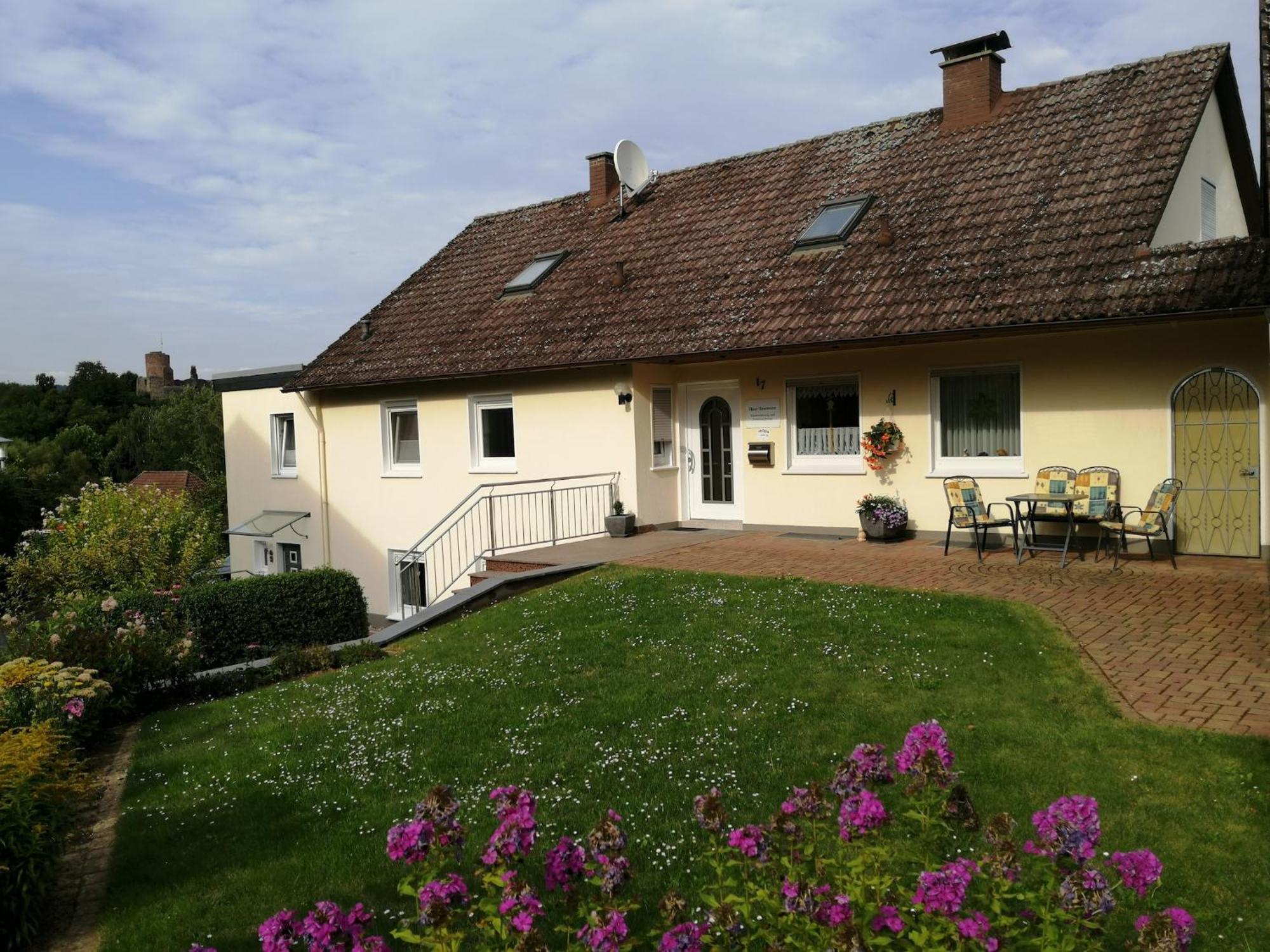 Flat In Polle Near The Forest Экстерьер фото